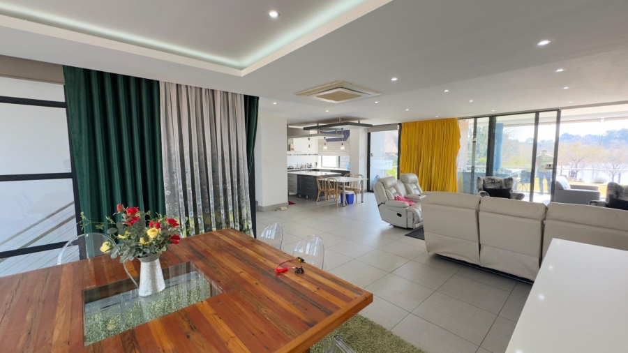 5 Bedroom Property for Sale in Wonderwater Free State